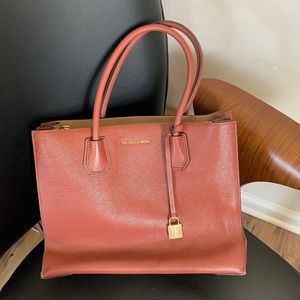 Burgundy NEW Micheal Kors bag SOLD OUT everywhere